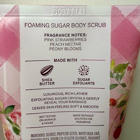 Bath & Body Works Gingham Gorgeous Body Wash Gift Set Floral Strawberry Peach - Picture 5 of 5